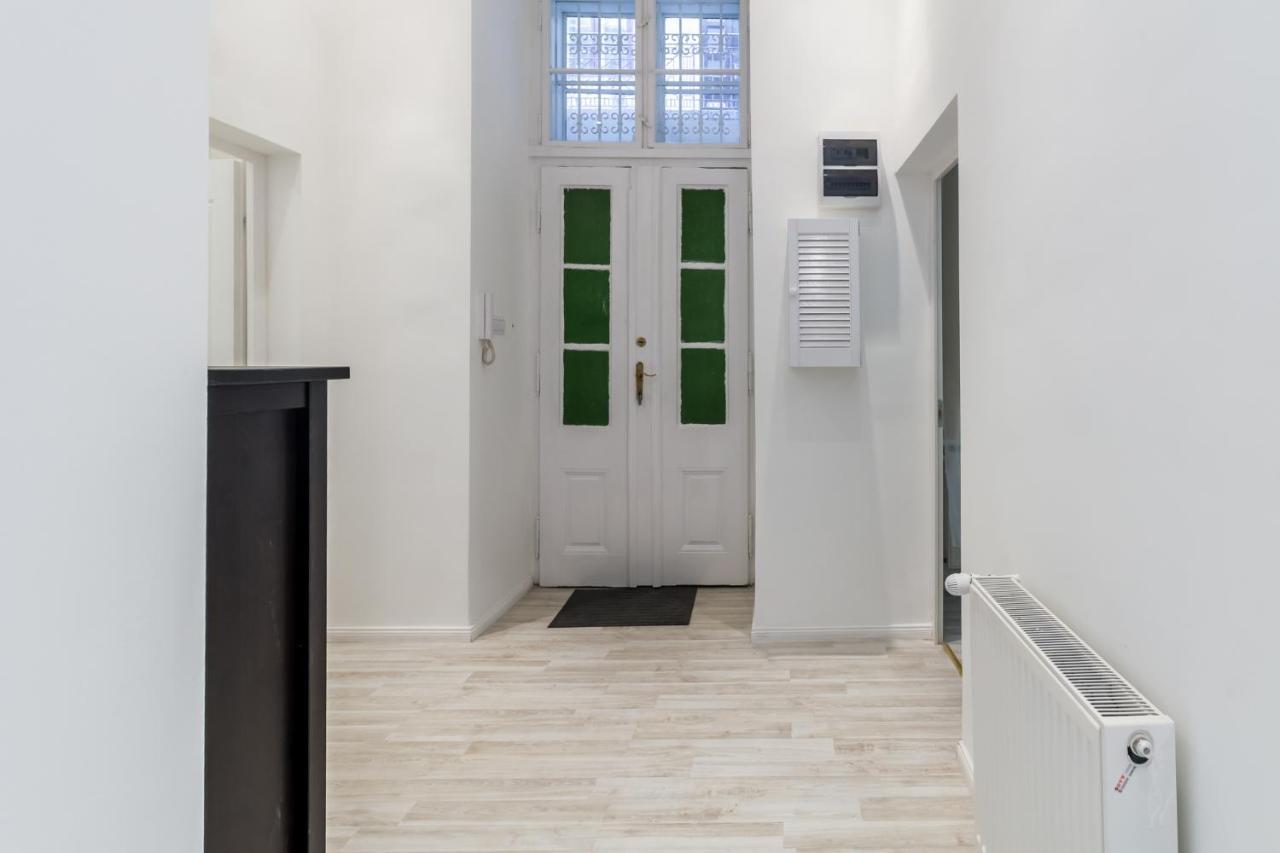 Spacious Riverside Residency - Magnificent View Budapest Exterior photo